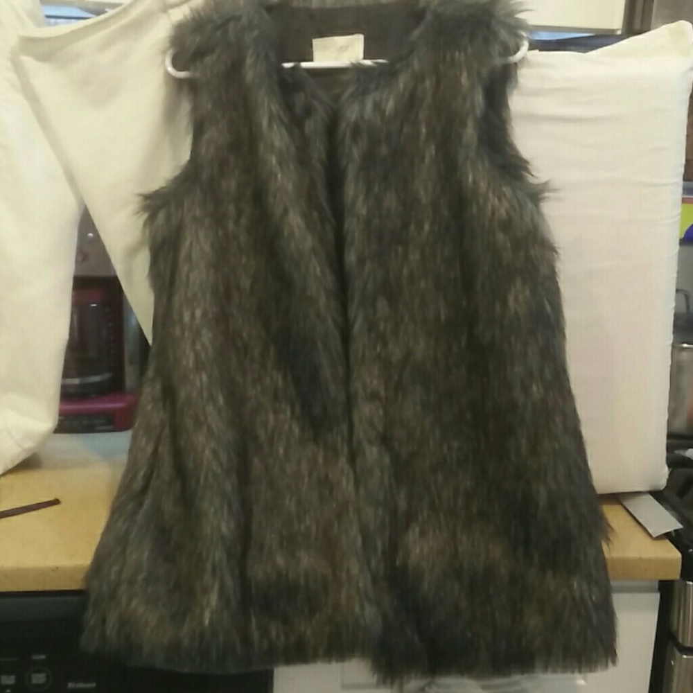 FAVORI polyester fur belted women's vest